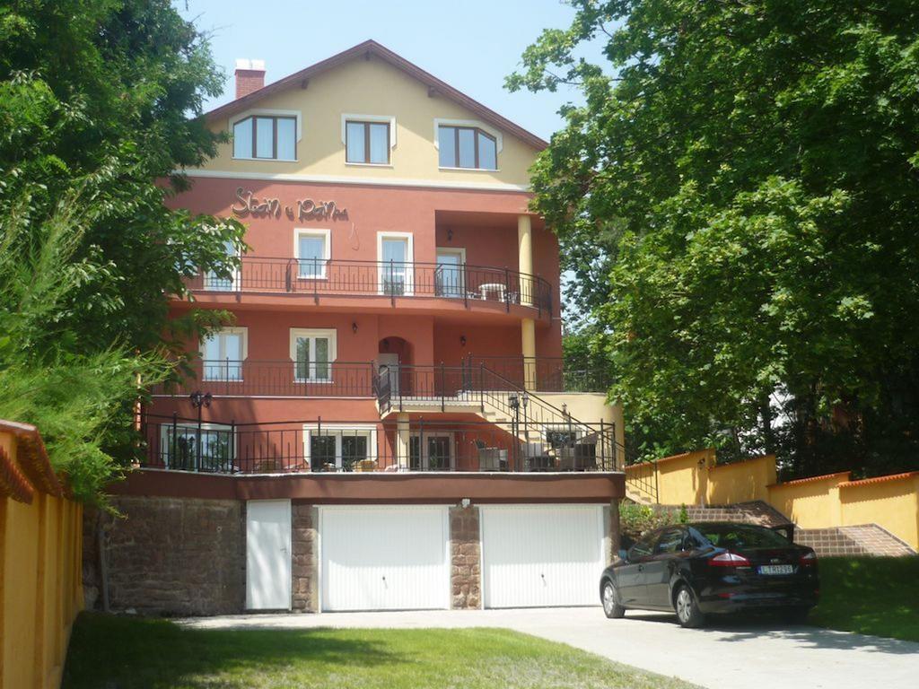 Stan Es Panzio Bed & Breakfast Balatonalmádi Exterior foto