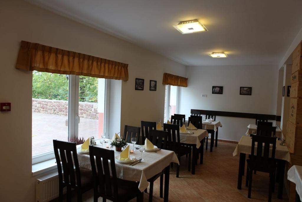 Stan Es Panzio Bed & Breakfast Balatonalmádi Exterior foto