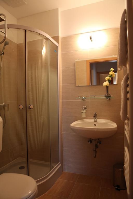 Stan Es Panzio Bed & Breakfast Balatonalmádi Cameră foto