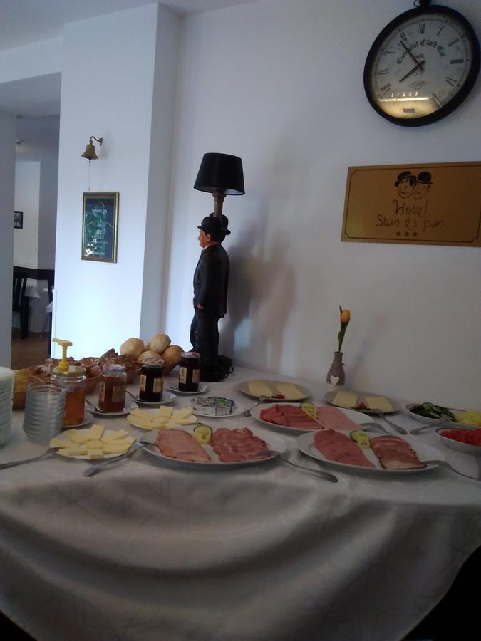 Stan Es Panzio Bed & Breakfast Balatonalmádi Exterior foto